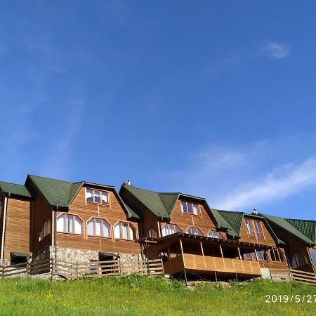 Котедж ,,Тік" Hotel ตาราริฟ ภายนอก รูปภาพ