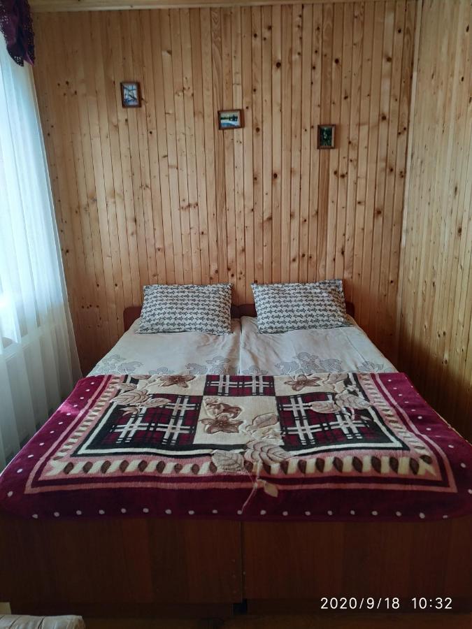 Котедж ,,Тік" Hotel ตาราริฟ ภายนอก รูปภาพ