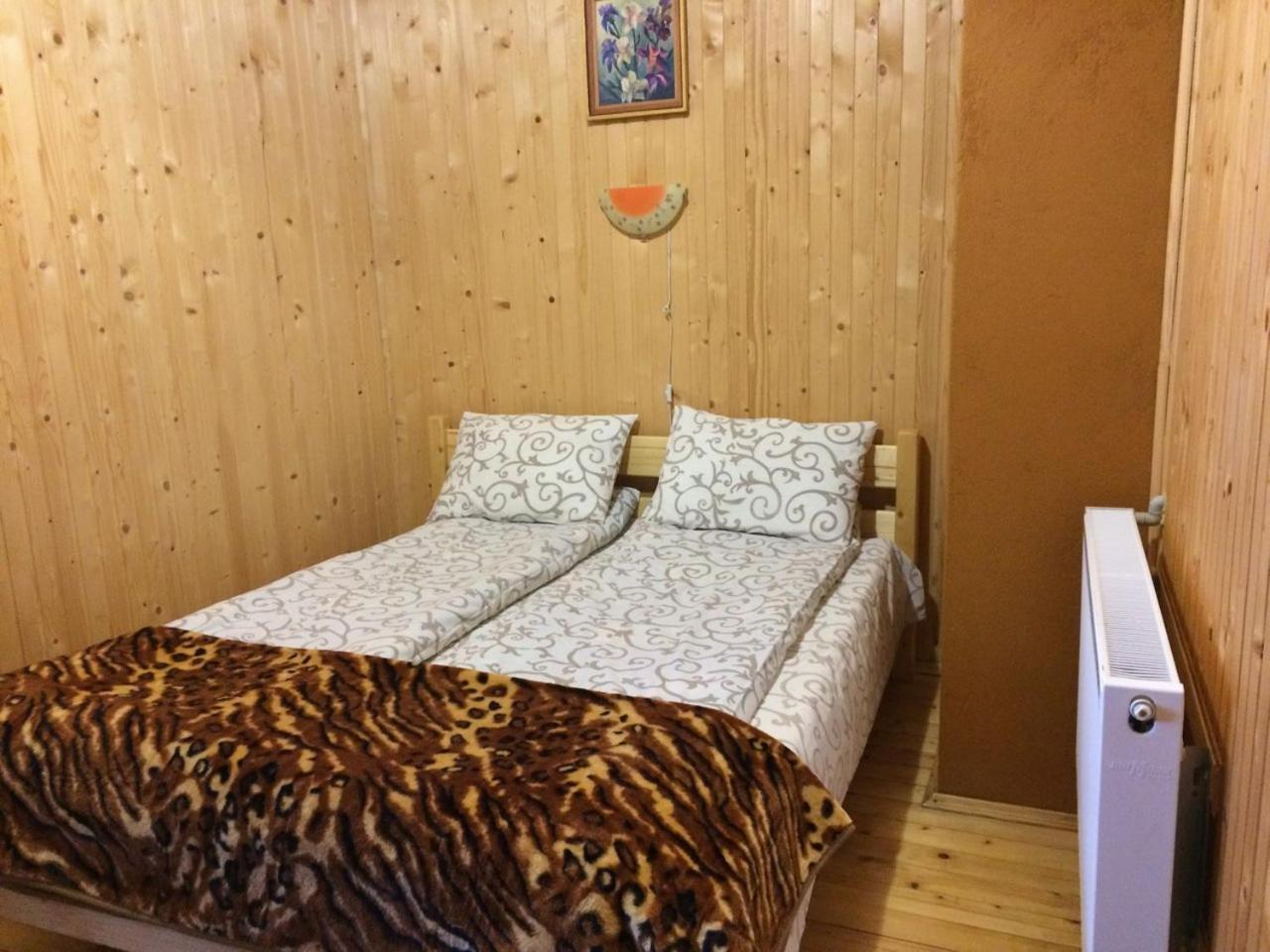 Котедж ,,Тік" Hotel ตาราริฟ ภายนอก รูปภาพ