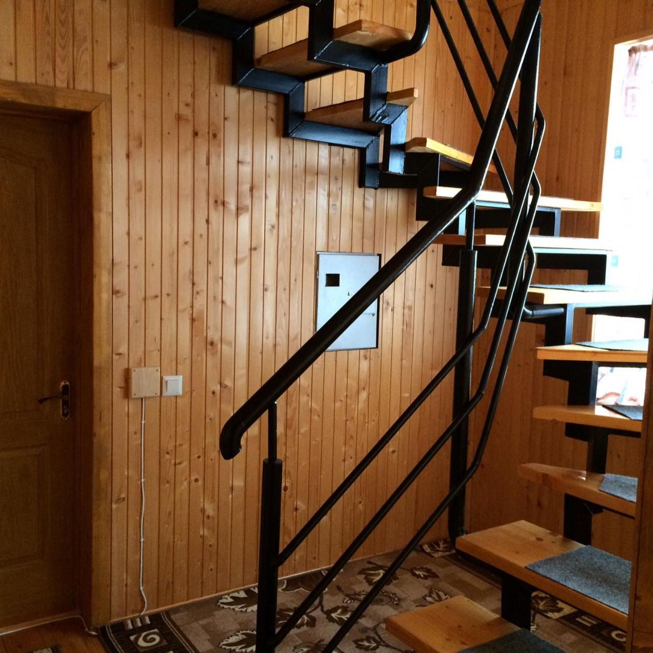 Котедж ,,Тік" Hotel ตาราริฟ ภายนอก รูปภาพ