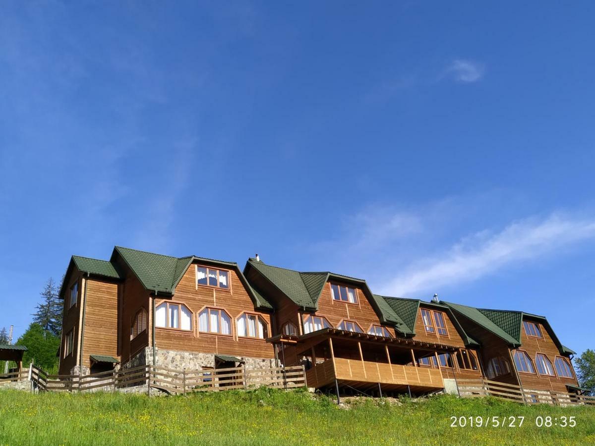 Котедж ,,Тік" Hotel ตาราริฟ ภายนอก รูปภาพ