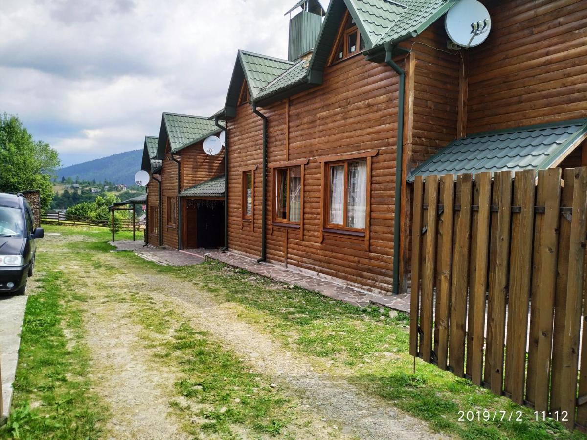 Котедж ,,Тік" Hotel ตาราริฟ ภายนอก รูปภาพ